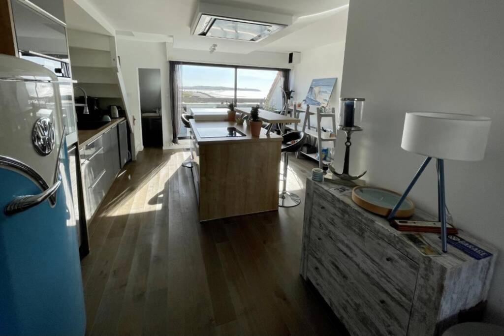 Duplex Avec Jacuzzi Vue Imprenable Sur La Baie De Wissant Apartment Exterior photo